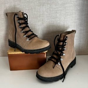 Gently used Sorel waterproof brown boots size 9.5